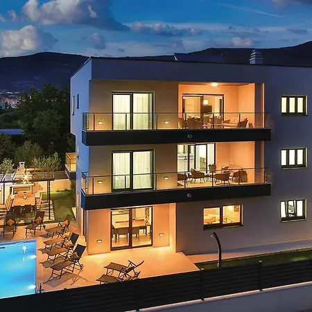Luxury Dream House بيت للعطل *