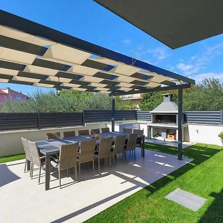 Luxury Dream House بيت للعطل Kaštela