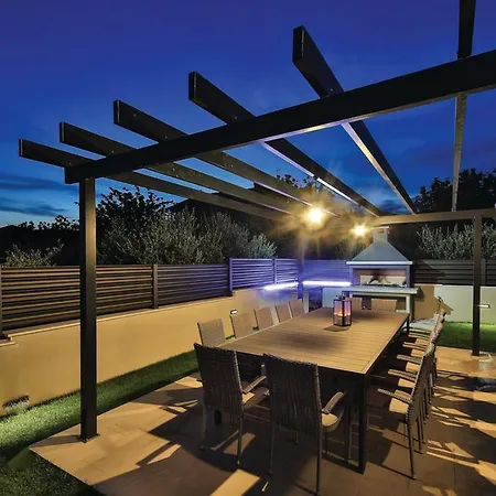 بيت للعطل Luxury Dream House *